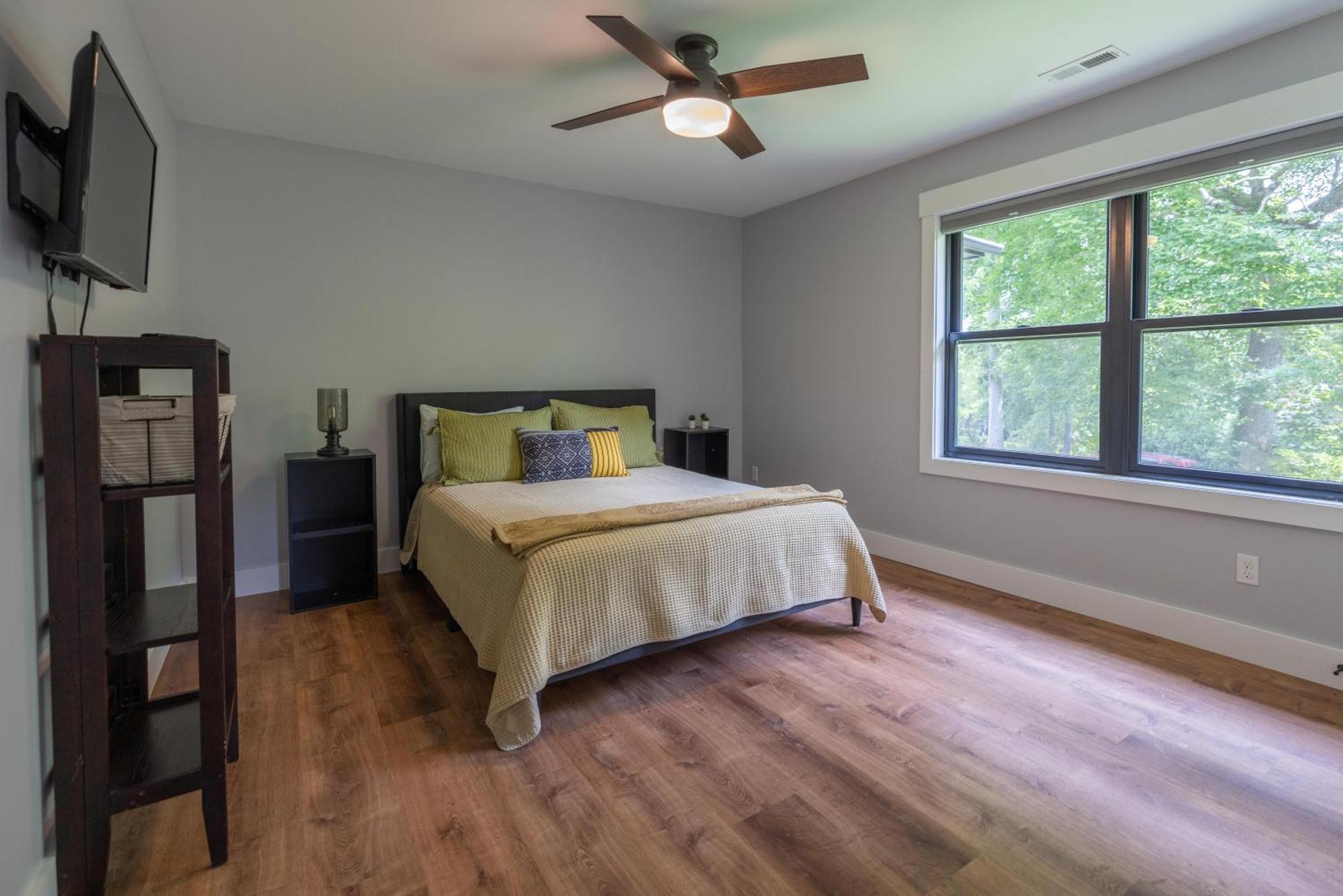 Mid-Century Modern Impeccable Remodel With Hot Tub Villa Asheville Bagian luar foto