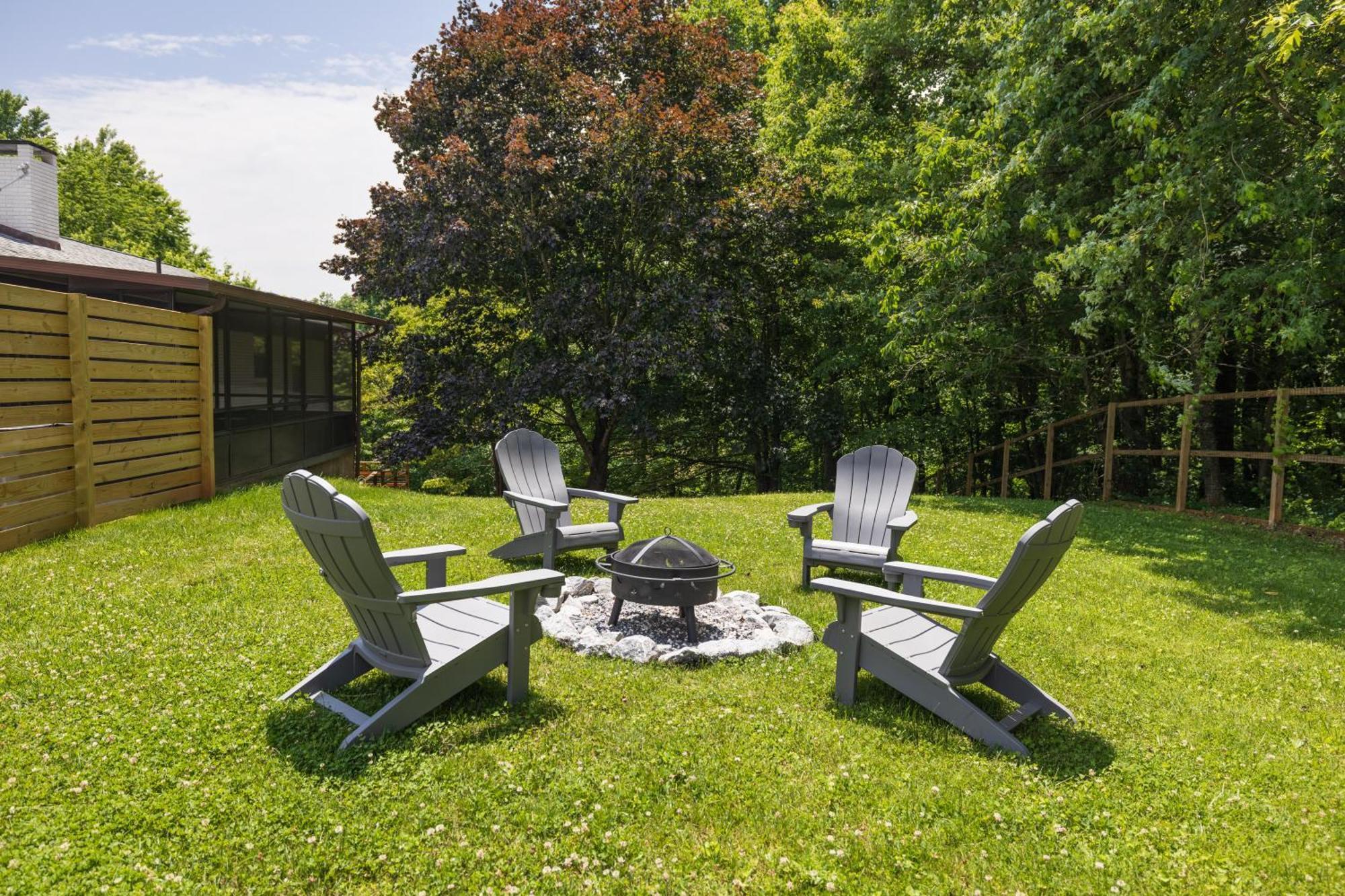Mid-Century Modern Impeccable Remodel With Hot Tub Villa Asheville Bagian luar foto